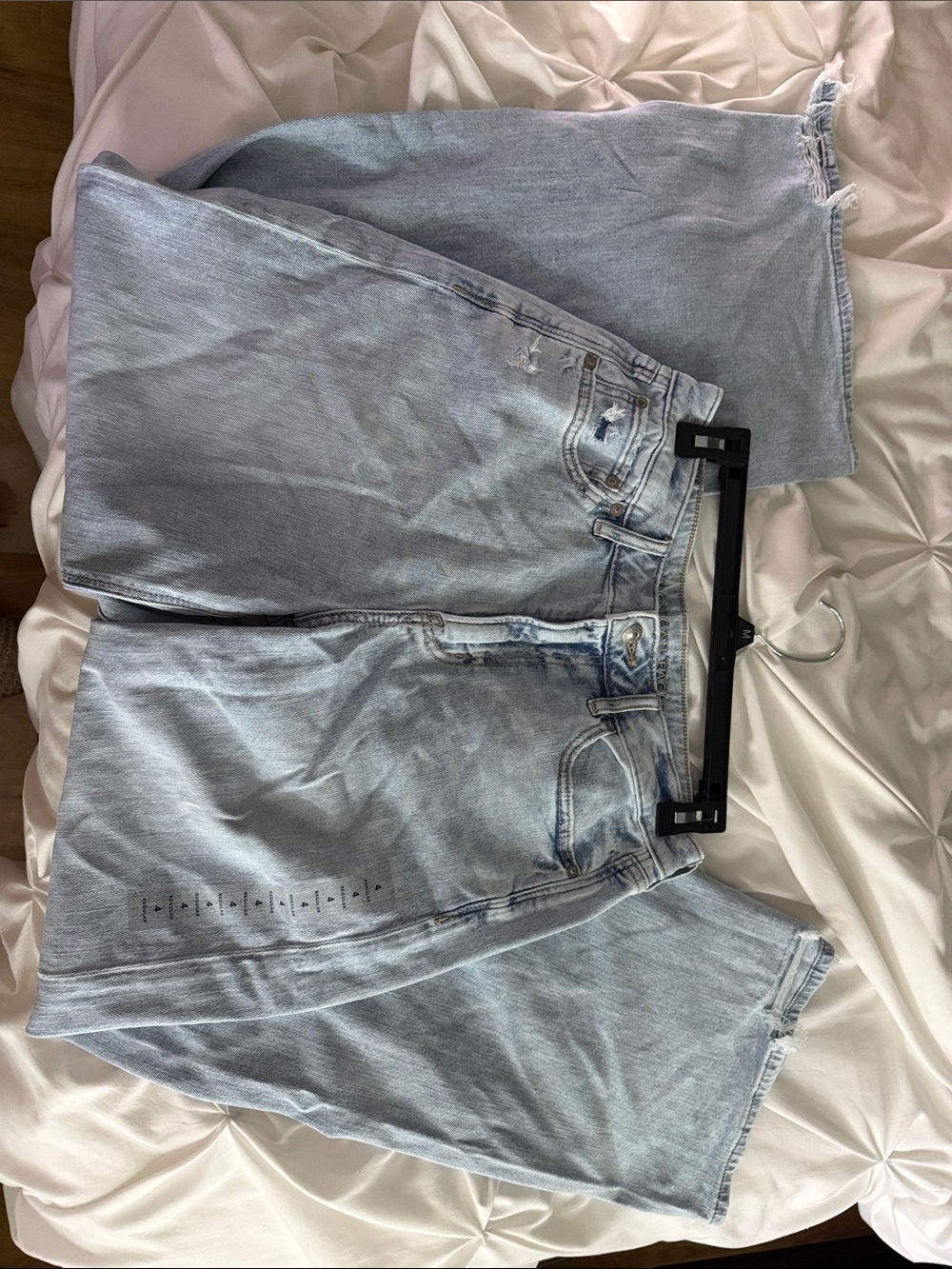 American Eagle Outfitters Light Blue Wide-Leg Jeans - Picture 4 of 4